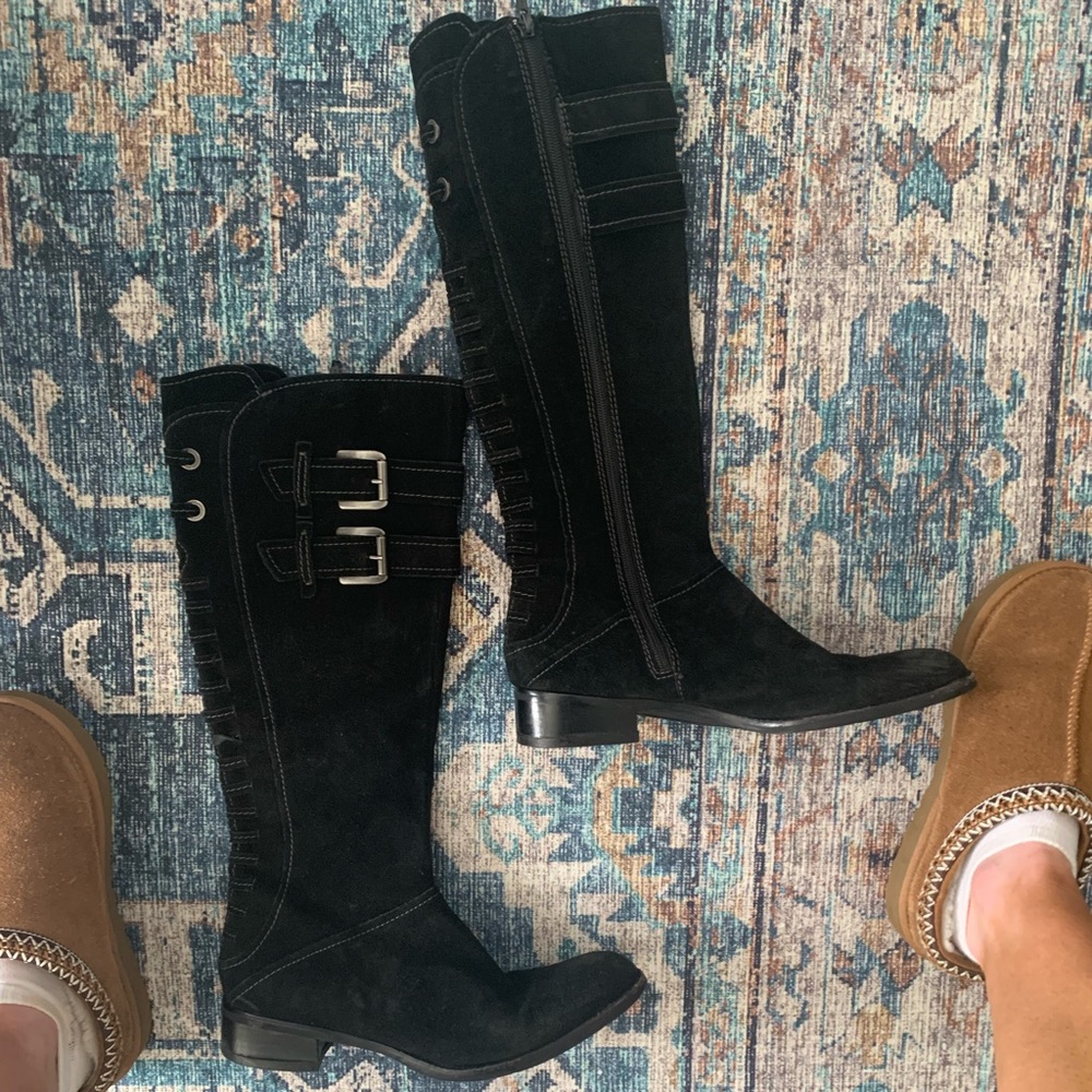Black Suede Boots Apepazzo; size 9